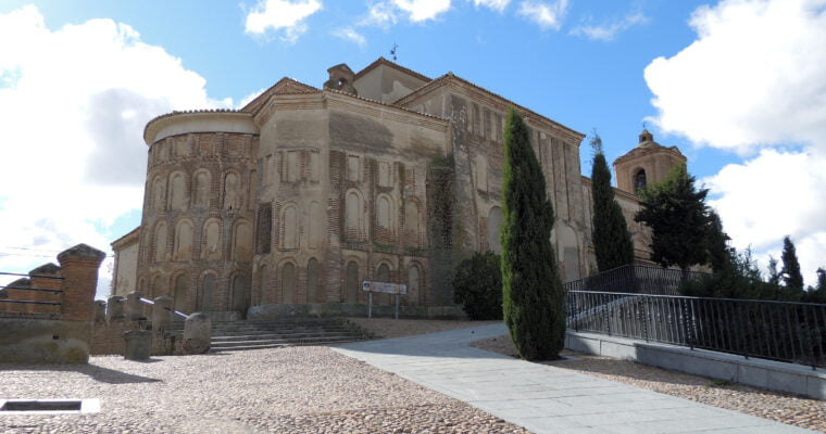 Castillo de Madrigal de las Altas Torres en Avila