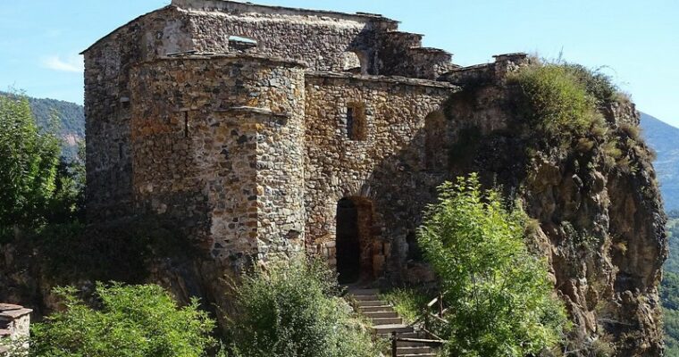 Castillo-Palacio de Castarne o Castrum Negrum o Palacio de los Azcon en Huesca