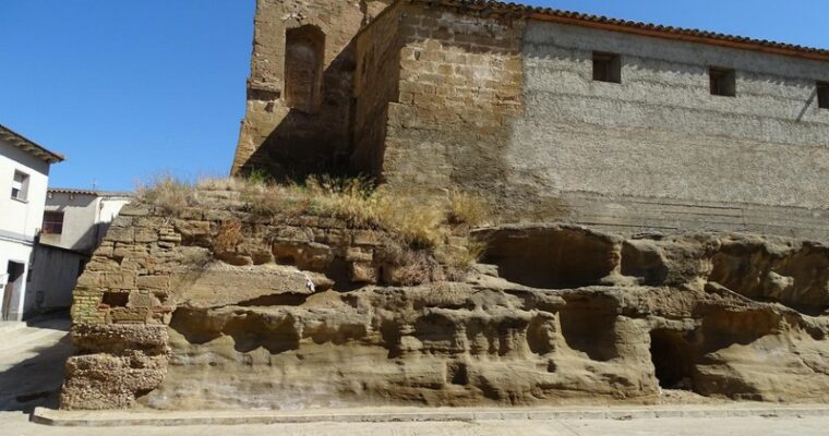 Castillo-Palacio de los So y Castro o Castillo de Albero Bajo en Huesca